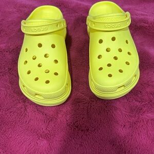 Crocs Bae sunshine yellow crocs!